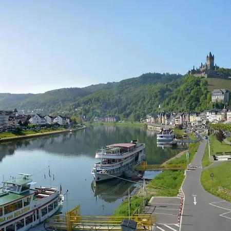 Moderne Traumwohnung Direkt An Der Mosel In * Cochem