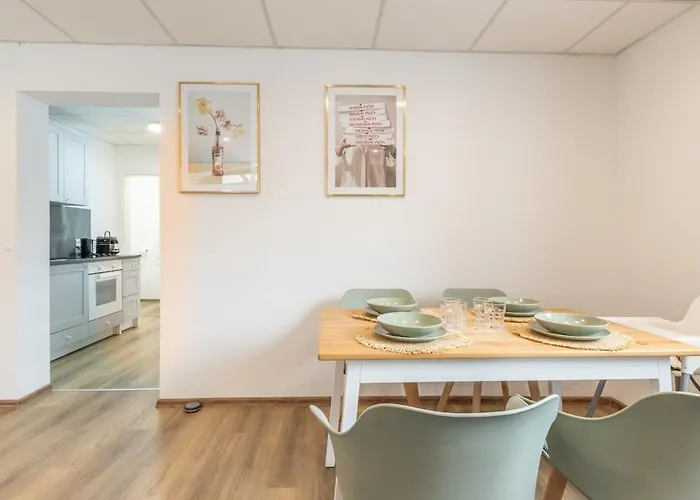 Moderne Traumwohnung Direkt An Der Mosel In コッヘム