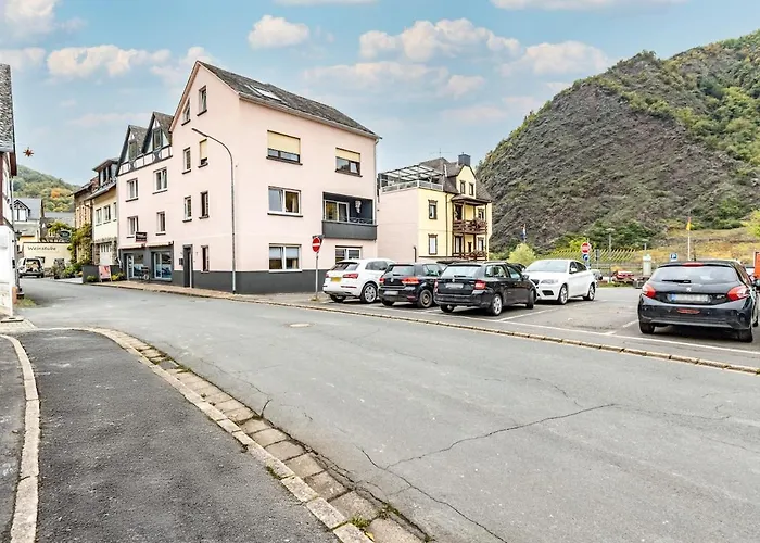 Moderne Traumwohnung Direkt An Der Mosel In *