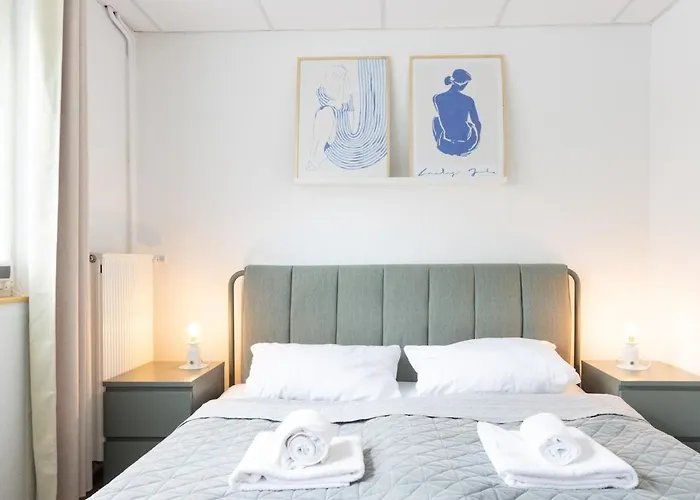 Moderne Traumwohnung Direkt An Der Mosel In * コッヘム